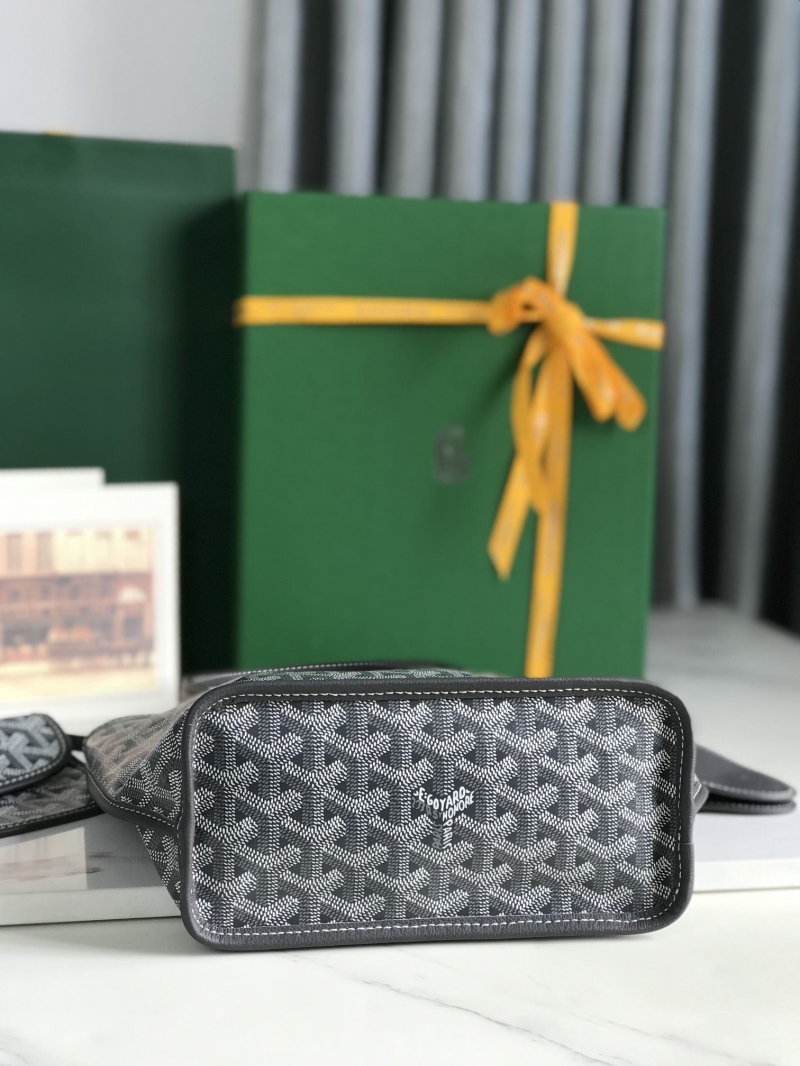 Goyard Shopping Bags